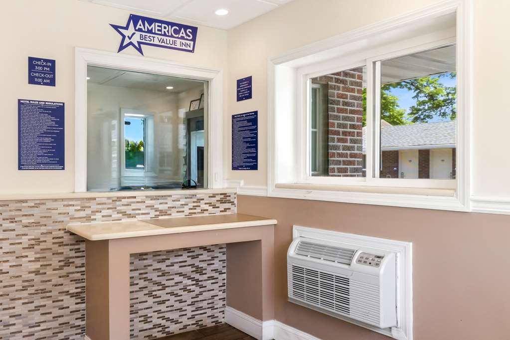 Americas Best Value Inn Avenel Woodbridge المظهر الداخلي الصورة