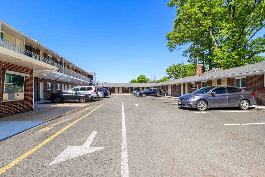 Americas Best Value Inn Avenel Woodbridge المظهر الخارجي الصورة