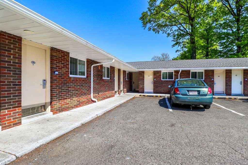 Americas Best Value Inn Avenel Woodbridge المظهر الخارجي الصورة