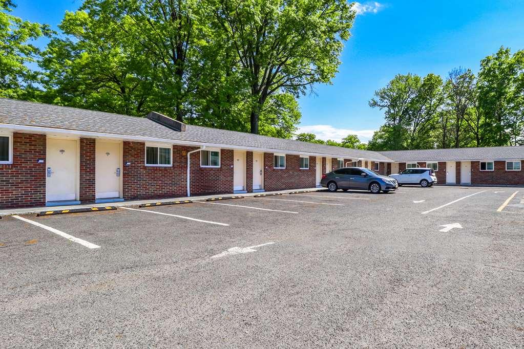 Americas Best Value Inn Avenel Woodbridge المظهر الخارجي الصورة